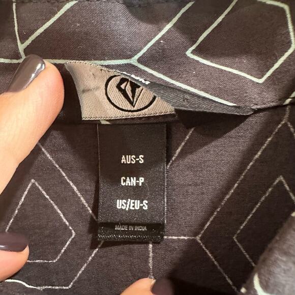 NEW Volcom Warbler Printed Regular Fit Button-Down Shirt, Sz Small (DD) - Picture 9 of 10